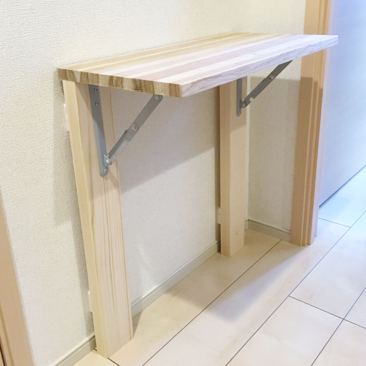折りたたみテーブルが便利！テレワーク対応 賃貸向け簡単DIY | DIYFACTORY