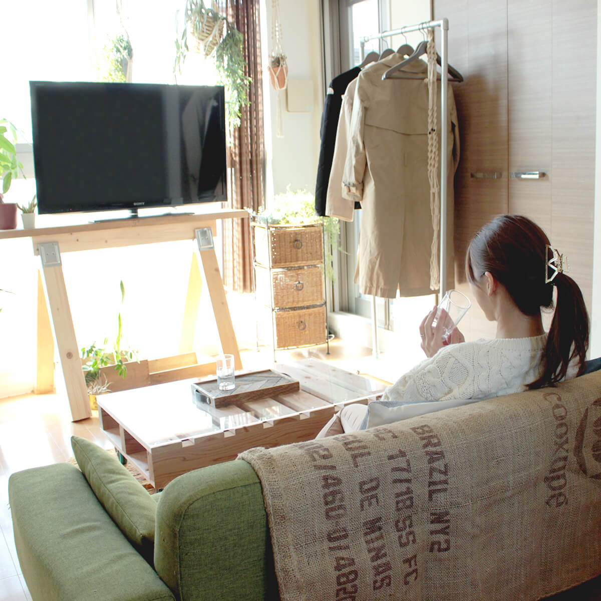 ボーホースタイルをミックスした素朴なリビング Diy Factory